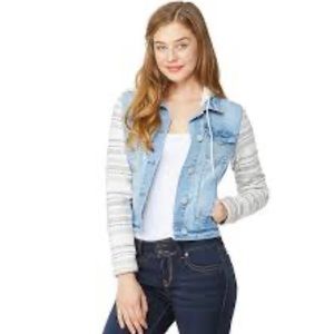 NWOT Wallflower The Dreamer Fit Denim Jacket Size Medium Juniors